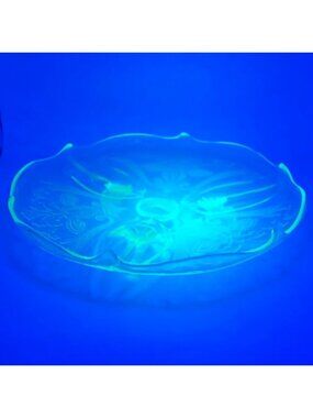 Vintage Uranium Green Depression Glass Three Footed Serving Cake Plate Platter